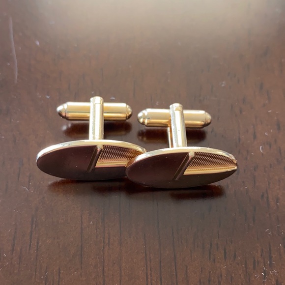 Vintage gold-toned cufflinks